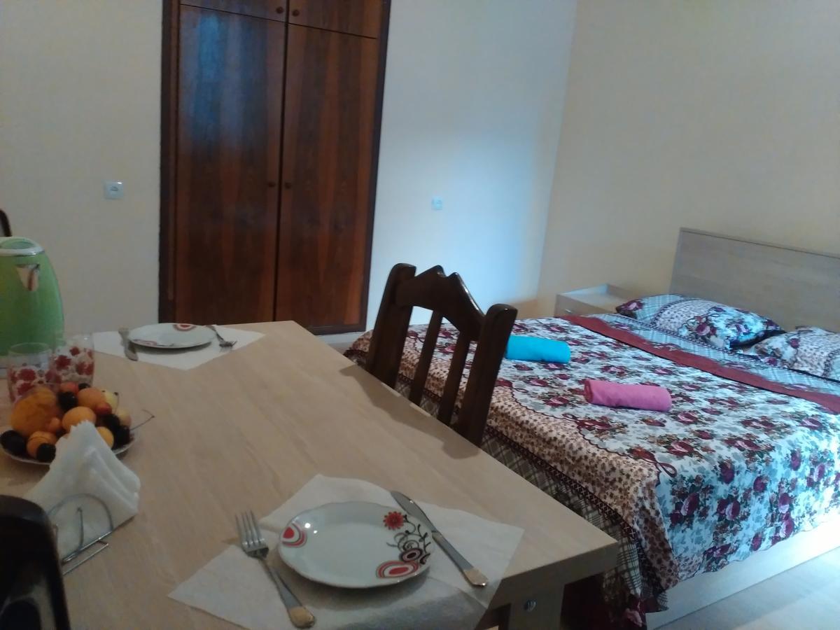 "Green Way" Guest House Тбілісі Екстер'єр фото